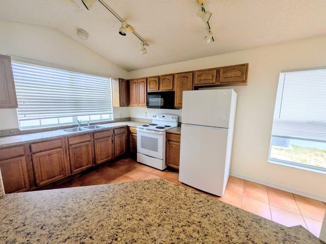 334 LADY DIANA DRIVE, Davenport, FL 33837