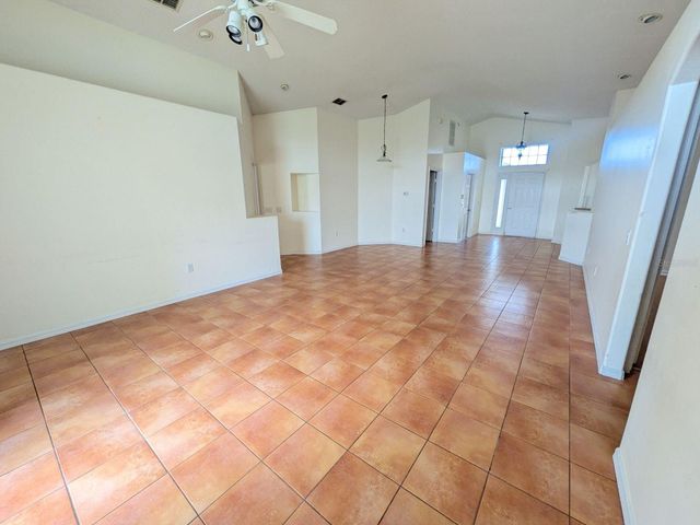 334 LADY DIANA DRIVE, Davenport, FL 33837