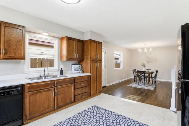 522 Summit Street NE, Columbia Heights, MN 55421