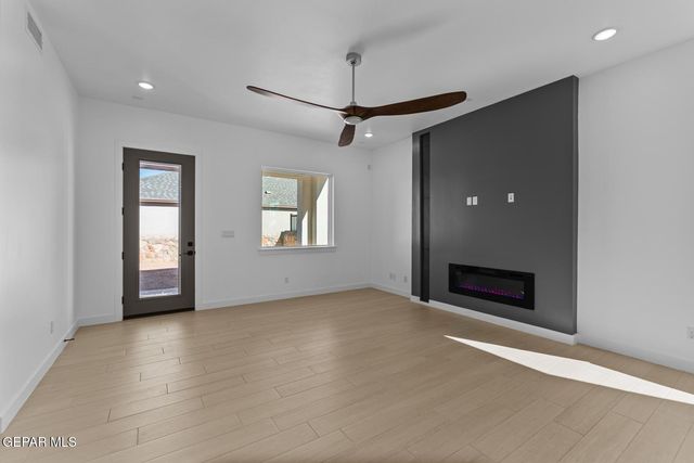 13949 Lorenz Avenue, El Paso, TX 79928