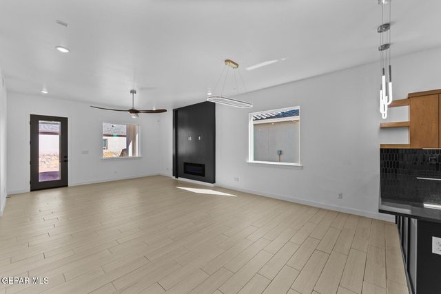 13949 Lorenz Avenue, El Paso, TX 79928