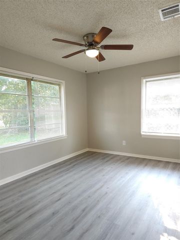 6301 Anderson Street, Texas City, TX 77591