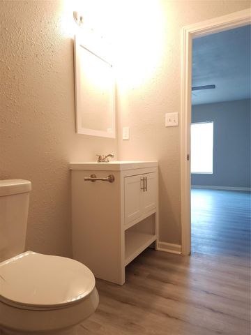 6301 Anderson Street, Texas City, TX 77591