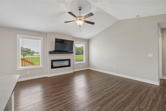 3011 NW 28th Street NW, Ankeny, IA 50023