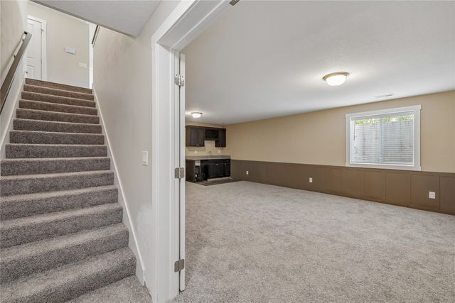 3011 NW 28th Street NW, Ankeny, IA 50023