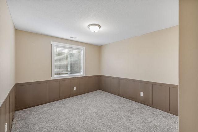 3011 NW 28th Street NW, Ankeny, IA 50023