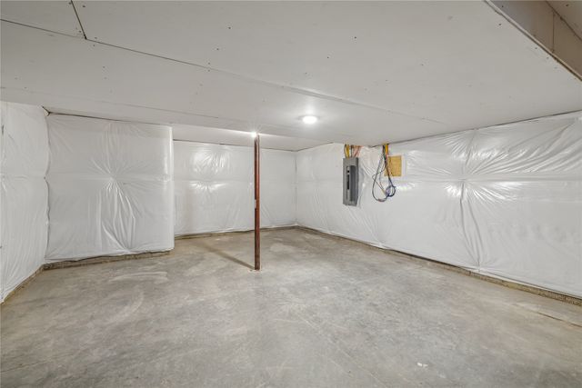 3011 NW 28th Street NW, Ankeny, IA 50023