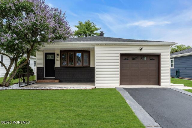 324 Barbados Drive N, Toms River, NJ 08757