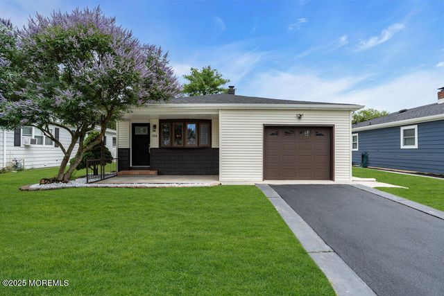 324 Barbados Drive N, Toms River, NJ 08757