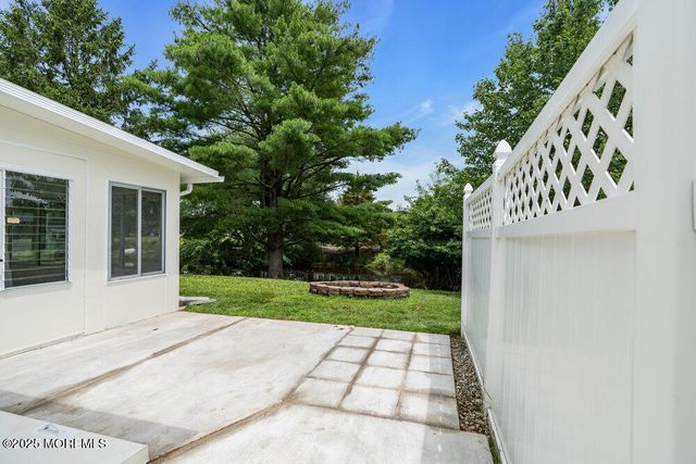 324 Barbados Drive N, Toms River, NJ 08757