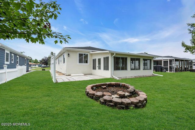 324 Barbados Drive N, Toms River, NJ 08757