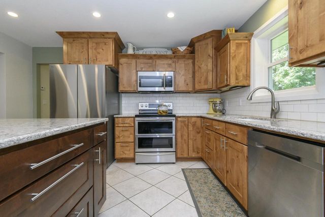 5674 Deer Wood LANE, Campbellsport, WI 53010