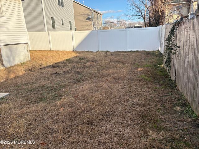 276 Linden Avenue, North Middletown, NJ 07748