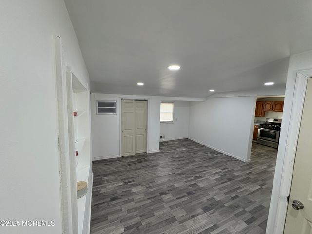 276 Linden Avenue, North Middletown, NJ 07748