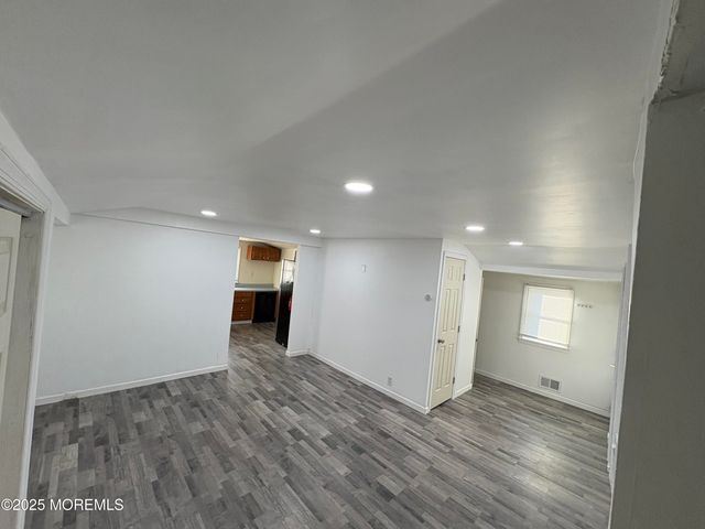 276 Linden Avenue, North Middletown, NJ 07748