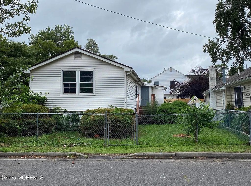 276 Linden Avenue, North Middletown, NJ 07748