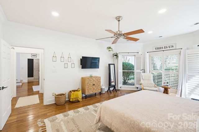 7201 Charter Brook Drive, Charlotte, NC 28270