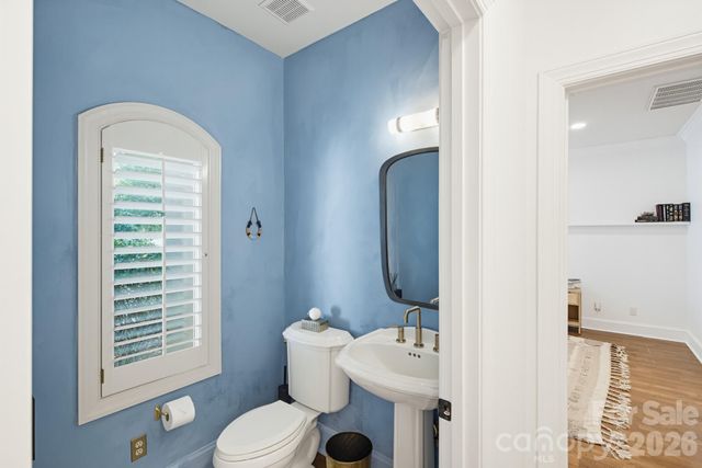 7201 Charter Brook Drive, Charlotte, NC 28270
