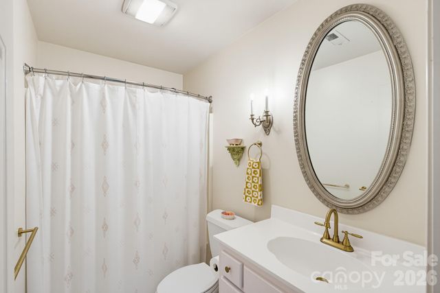 7201 Charter Brook Drive, Charlotte, NC 28270