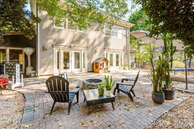 7201 Charter Brook Drive, Charlotte, NC 28270