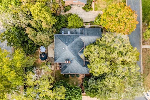7201 Charter Brook Drive, Charlotte, NC 28270