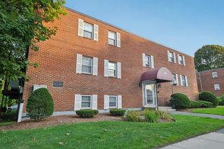 266 Albion St 14, Wakefield, MA 01880