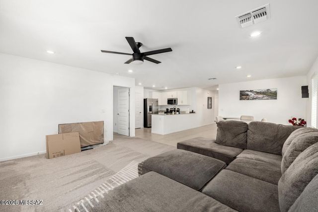8342 S Clara Roberts Way, Vail, AZ 85641