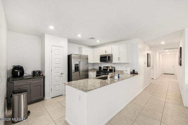 8342 S Clara Roberts Way, Vail, AZ 85641