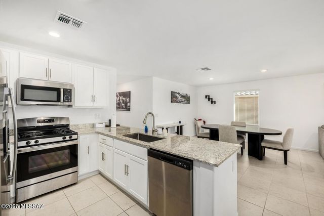 8342 S Clara Roberts Way, Vail, AZ 85641
