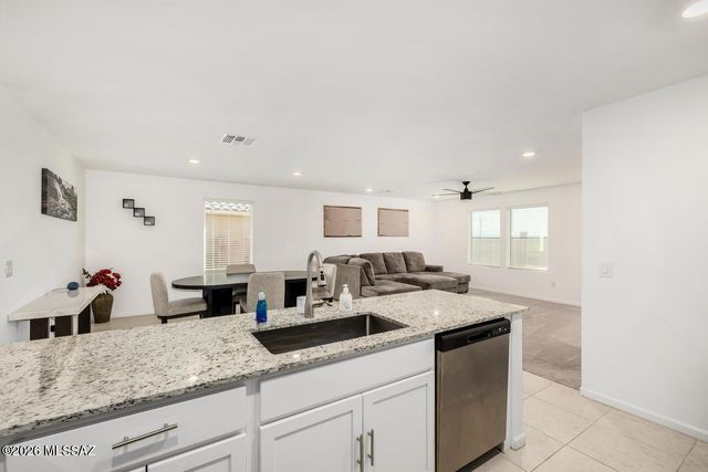 8342 S Clara Roberts Way, Vail, AZ 85641