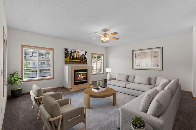 18241 Kerrville Trail 209, Lakeville, MN 55044