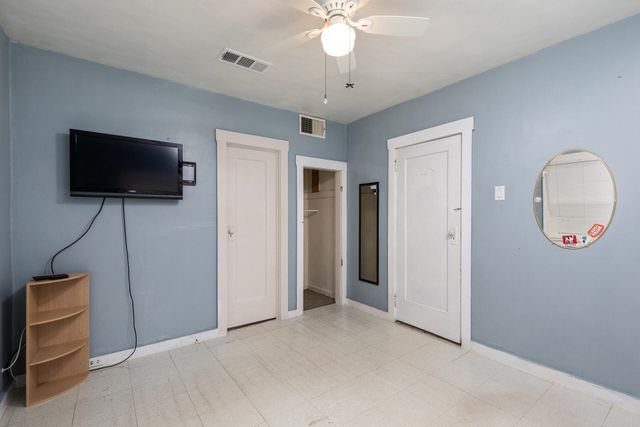 1044 S Hope Avenue, Reedley, CA 93654