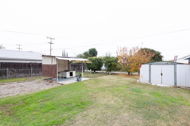 1044 S Hope Avenue, Reedley, CA 93654
