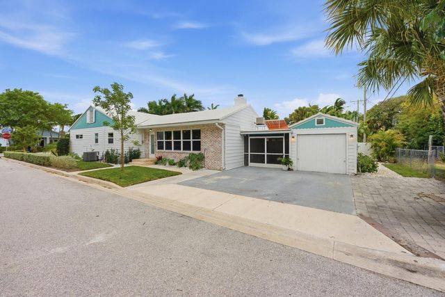 831 N Lakeside Drive, Lake Worth Beach, FL 33460