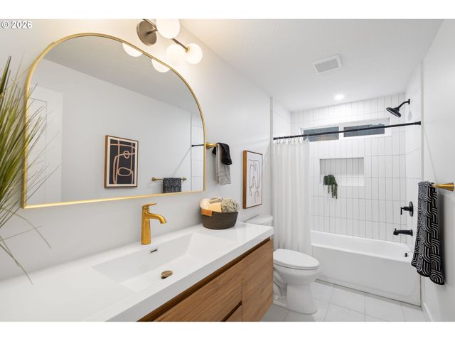 27672 Sw LEPLEY Ln, Hillsboro, OR 97123