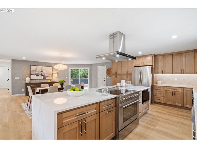 27672 Sw LEPLEY Ln, Hillsboro, OR 97123