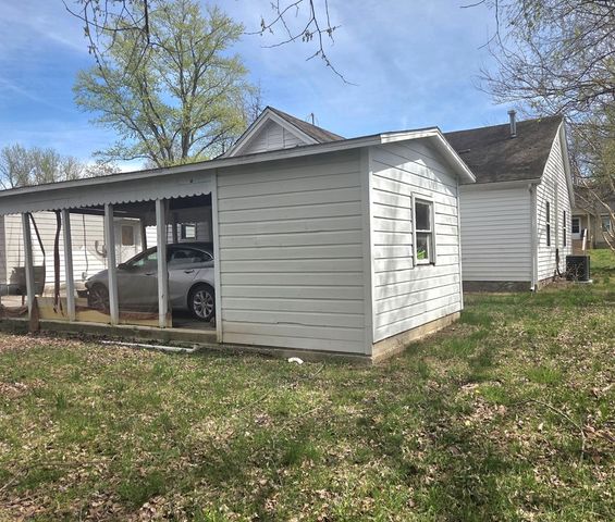 1303 Phelps Avenue, Hopkinsville, KY 42240