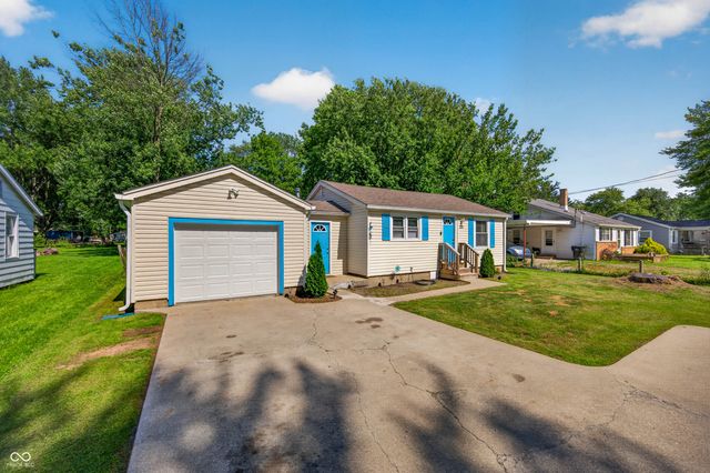 221 Della Road, Columbus, IN 47203