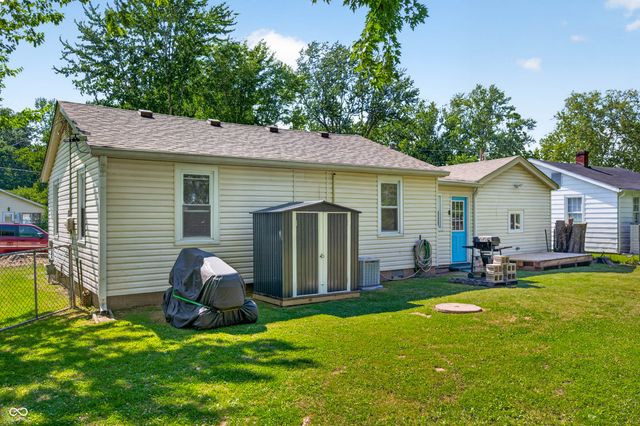 221 Della Road, Columbus, IN 47203
