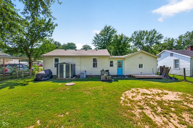 221 Della Road, Columbus, IN 47203