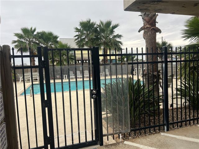 202 Reef Ave 500, Corpus Christi, TX 78402