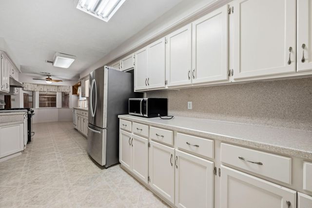 12902 Maxim Drive, Houston, TX 77065