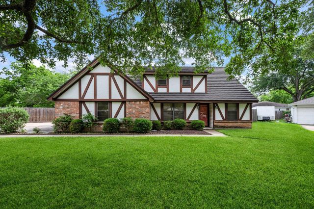 12902 Maxim Drive, Houston, TX 77065