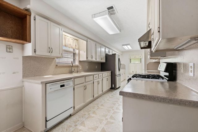 12902 Maxim Drive, Houston, TX 77065