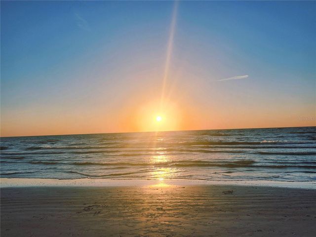 1818 SHORE ACRES BOULEVARD NE, St Petersburg, FL 33703