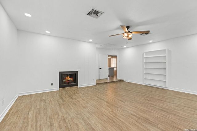 322 lantana, Pleasanton, TX 78064