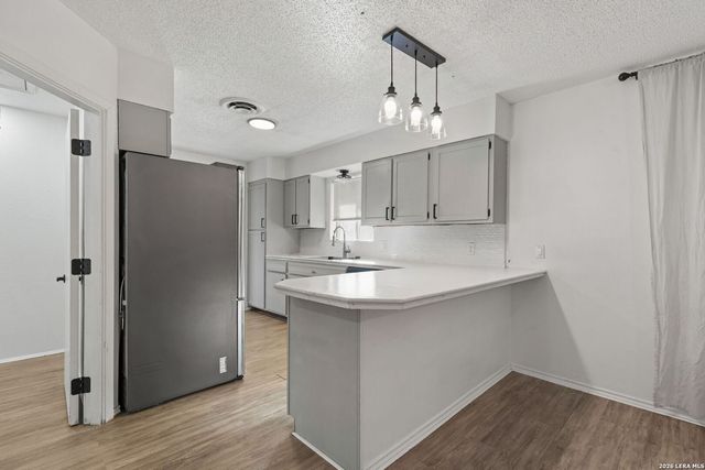 322 lantana, Pleasanton, TX 78064