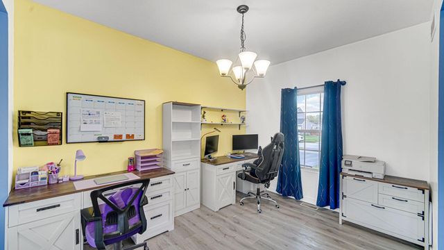 7760 E 123rd Place, Crown Point, IN 46307
