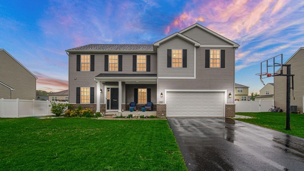 7760 E 123rd Place, Crown Point, IN 46307