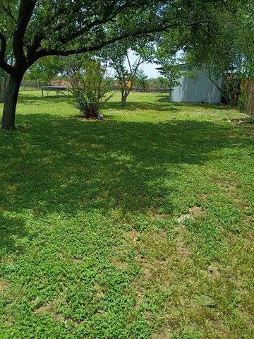 410 Magnolia ST, Bastrop, TX 78602